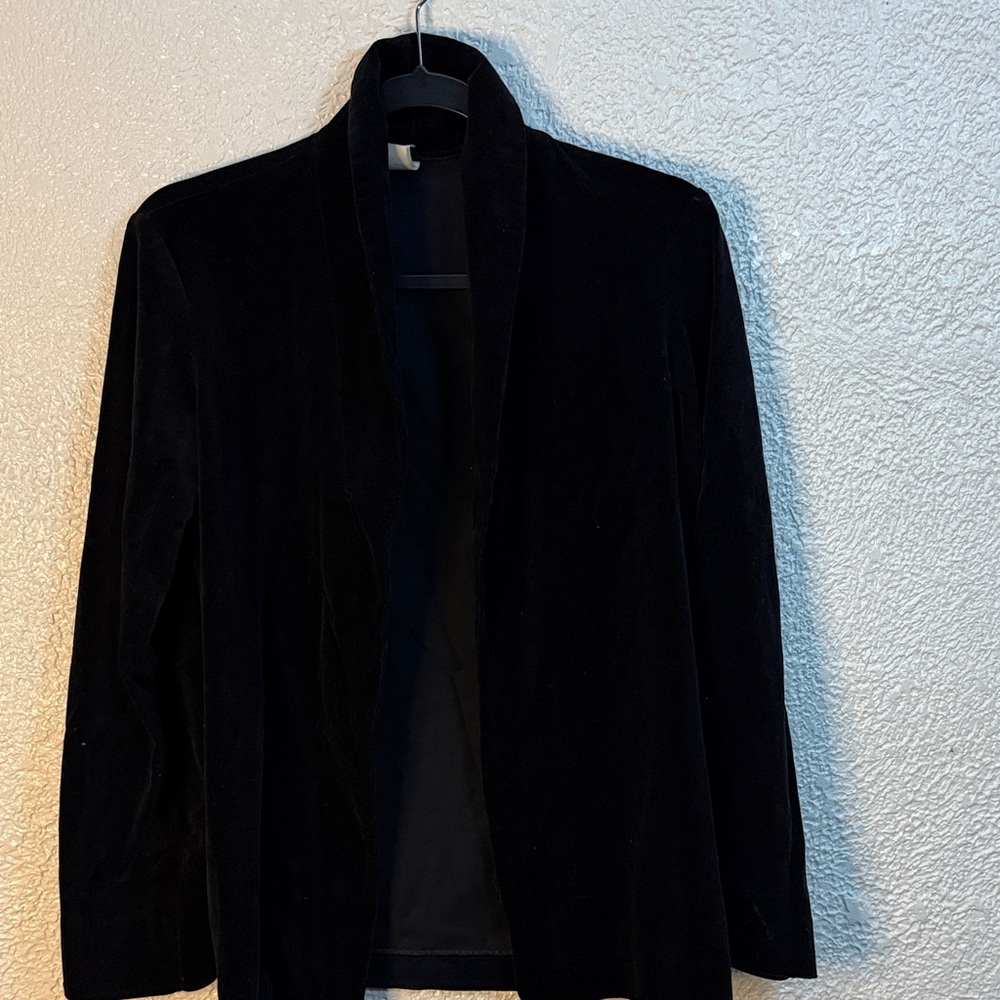 Elegant Black Velvet Blazer